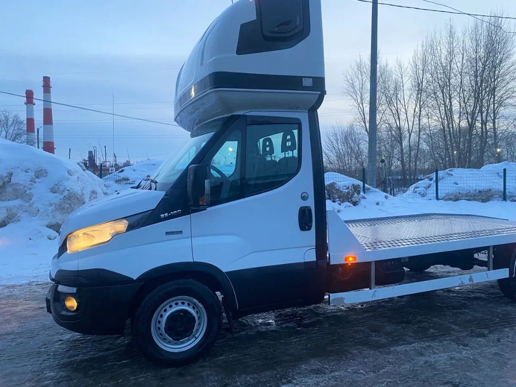 Эвакуатор Iveco Daily зимой — круглосуточный выезд